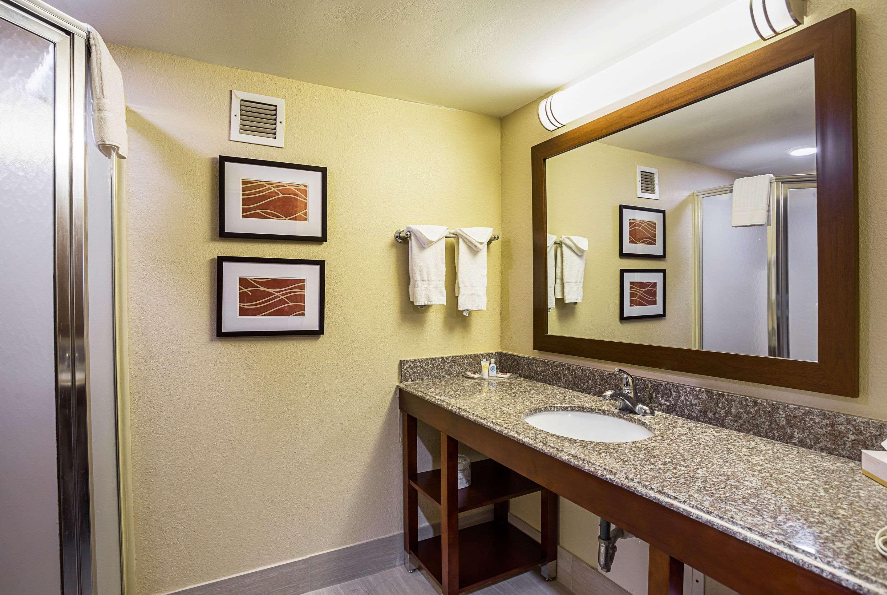 Comfort Inn University Area Батон-Руж Экстерьер фото